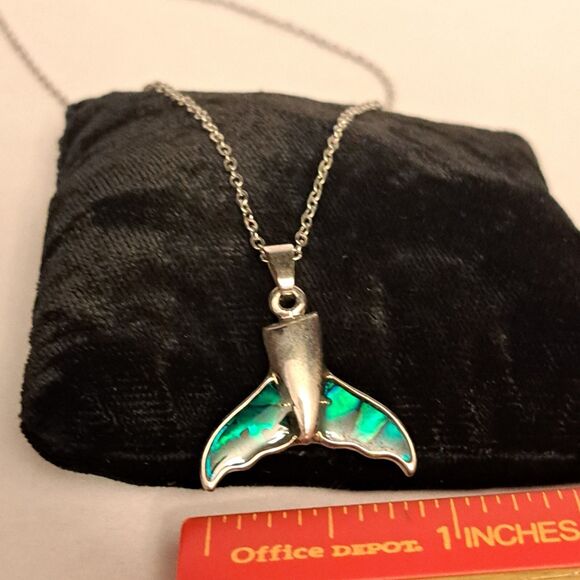 Silvertone Whale Tail Fin Abalone Shell Pendant Charm  Colors of Deep Sea - Picture 2 of 6